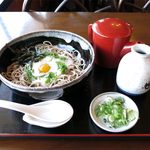 くいんとそば・喫茶 - 料理写真:とろろそば（650円）
