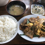 大衆中華 宝来 - A定食（950円）