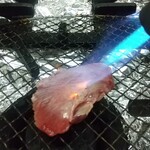 よね政 - マグロのほほ肉 炙り