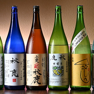 The local sake carefully selected by the owner goes perfectly with Osaka Kappo◎