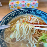 タンメン若葉 - 中太麺