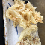松の木 - セットの天ぷら（かき揚げ、キス、ちくわ）