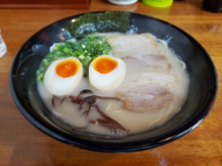 Ramem Makotoya - 屋台ラーメン(煮玉子)