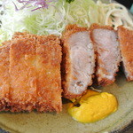 かつ膳 - 柔らかくジューシーな秘密は、フライパンでの低温揚げ！