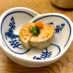 鮨おばな - ポン酢に漬け込んでるので見た目より濃い味わい　お酒追加になる