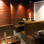 ステーキマニア - テーブル席も8席ご用意しております。