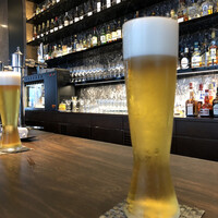 R restaurant & bar - 