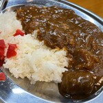 Sachitei - 『牛すじカレー(サラダ付)』の牛すじカレー