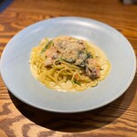 Salmon and spinach cream sauce