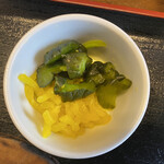 おふくろ亭 - 2023/06/23
      ホル鍋定食 大飯 ニンニク 600円
      もつカレー 100円