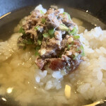 楽味家まるげん - うずわ出汁をかけて。説明書には、ご飯にうずわを乗せておいてとあるのですが、半生も楽しみたいのです。