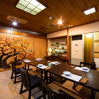 휴식의 일본식 공간 ◆완전 개인실은 소규모부터 단체 이용까지 대응◎