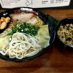 ラーメン 八卦 - 