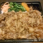 味の梅ばち - 米沢牛すき焼き弁当（998円）