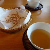 ろあん松田 篠山店 - 蕎麦のから揚げとどくだみ茶