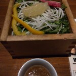 Tosaka-na Dining Gosso - お通しのサラダ。おかわりできます