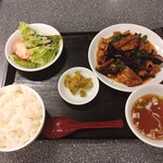 龍巳飯店 - 豚肉とナスの味噌炒め定食  1,000円