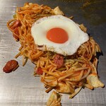 Teppan Sakaba Hiro - 焼きナポリタン 目玉焼きのせ 980円