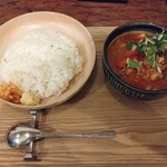 パンチマハル - チキンカレー（1000円）