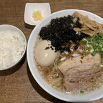 麺家　味勲拉 - 煮干し醤油らーめん 半ライス(無料)