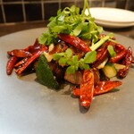 小菜一碟 - ・和牛モモの麻辣黒酢炒め 