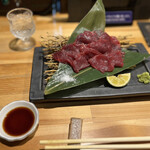 北新地ここの - 国産ダチョウの刺身。すだちがすごくマッチする。