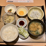 Yayoi Ken - しらすおろし朝食390円