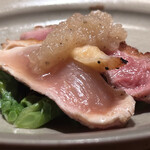 とり茶太郎 - ホロホロ鳥腿とやまがた地鶏胸のたたき、白菜のなばな、白玉葱ソース