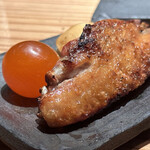 とり茶太郎 - ホロホロ鳥燻製手羽、比内地鶏燻製金柑