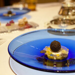 ロオジエ - デセールにも黒トリュフ
      
      エキゾチックフルーツのカクテル