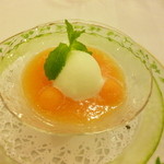 グリル銀鱗荘 - ココナッツのブランマンジェ（夕張メロンソース）2013,8