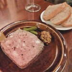 ドゥ コション - 猪肉のパテ