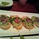 Pleasant cafe 龍 - マグロとアボガドのブルスケッタ