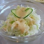 カレーショップキング - 先にサラダを食べることによって血糖値が急激に上がるのを抑止する効果があるそうです