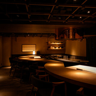 A high-quality space with a stylish and elegant Edo atmosphere ◎ Equipped with a counter and private rooms