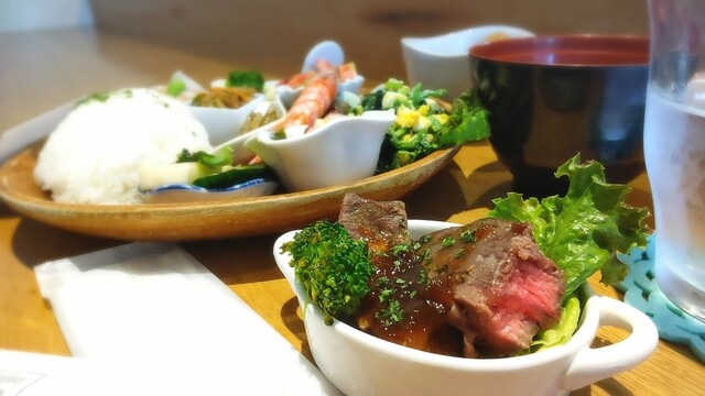 カフェ＆ダイニング アジト（Cafe＆Dining AZITO） - 苫小牧（カフェ）の写真