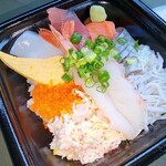 海都 徳力店 - ネタボリューム文句なし、シャリもギッチギチで入ってます！これで500円とかありえない