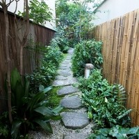 懐石わたなべ - 奥の玄関へ