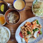 台湾料理 興福順 - 鶏肉とカシューナッツ炒めランチ
