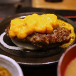 Teppan Ryouri Doujima - 石焼ハンバーグ定食･チーズトッピング(1,300円)
                      黒毛和牛もも肉･すね肉入り