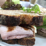 まちのパーラー - ローストポークサンド（アップ）