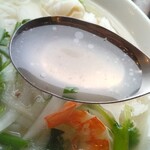 ベトナム料理 ホァングン - 出汁は優しい