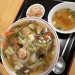 英華飯店 - 中華丼　小鉢（薄味ナムル）とラーメンスープ付　¥1,078-