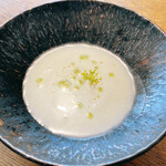 MAISON INCO - 大根のスープ　フェンネルオイル