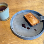 MAISON INCO - ホットティーとフィナンシェ