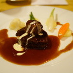 Maple Lounge - フィレ肉と頬肉の赤ワインソース