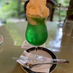 耕心館 喫茶ストーリア - ドリンク写真:クリームソーダ