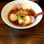 百代 - 醤油ラーメン ( 味玉付 )  チャーシュートッピング