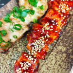 博多もつ鍋専門店 山笠 - もつ鍋屋さんのもつ串（赤辛、塩ダレ）