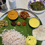 インダスレイ - Special Seafood Kerala Meals Served on Banana Leaf